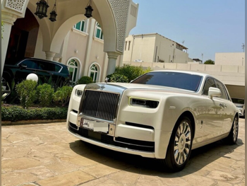 Rolls-Royce  Phantom  2018  Automatic  62,600 Km  12 Cylinder  All Wheel Drive (AWD)  Sedan  Pearl