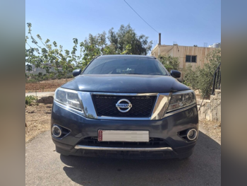Nissan  Pathfinder  SV  2013  Automatic  206,000 Km  6 Cylinder  Four Wheel Drive (4WD)  SUV  Dark Blue