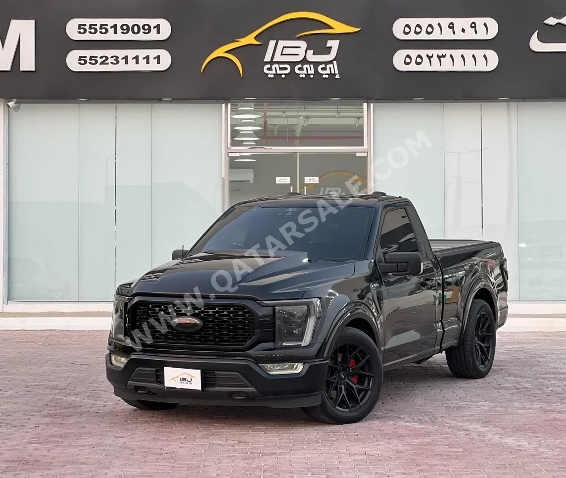 فورد  أف  150 اكس ال تي  2021  اوتوماتيك  96,000 كم  8 سلندر  دفع رباعي  بيكب  أسود  تحت الضمان
