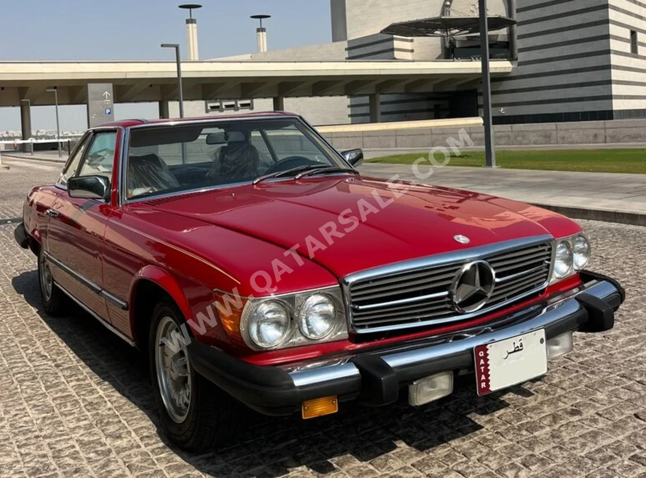 Mercedes-Benz  SL  380  1981  Automatic  143,000 Km  12 Cylinder  All Wheel Drive (AWD)  Classic  Red