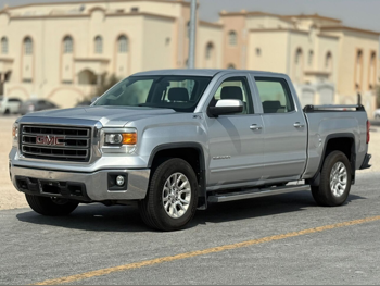 GMC  Sierra  1500  2016  Automatic  246,000 Km  8 Cylinder  Four Wheel Drive (4WD)  Pick Up  Silver