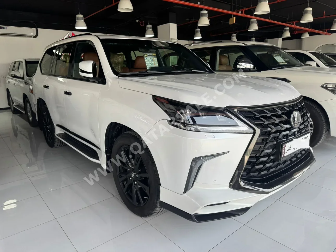 لكزس  ال اكس  570 اس بلاك ايديشن  2019  اوتوماتيك  120,000 كم  8 سلندر  دفع رباعي  اس يو في  أبيض