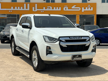 Isuzu  D-Max  2023  Automatic  118,000 Km  4 Cylinder  Four Wheel Drive (4WD)  Pick Up  White