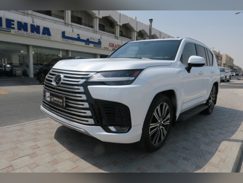 لكزس  ال اكس  600 لكجري  2022  اوتوماتيك  39,000 كم  6 سلندر  دفع رباعي  اس يو في  أبيض  تحت الضمان