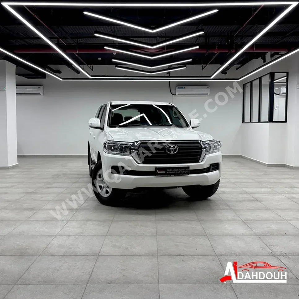 Toyota  Land Cruiser  GX  2021  Automatic  97,000 Km  6 Cylinder  Four Wheel Drive (4WD)  SUV  White