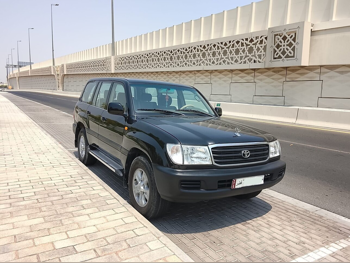 Toyota  Land Cruiser  GXR  2000  Automatic  450,000 Km  6 Cylinder  Four Wheel Drive (4WD)  SUV  Black