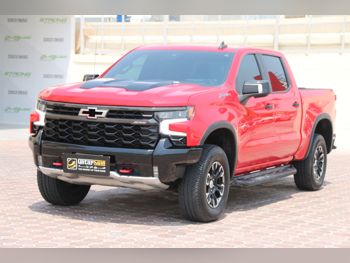 Chevrolet  Silverado  2022  Automatic  135,000 Km  8 Cylinder  Four Wheel Drive (4WD)  Pick Up  Red