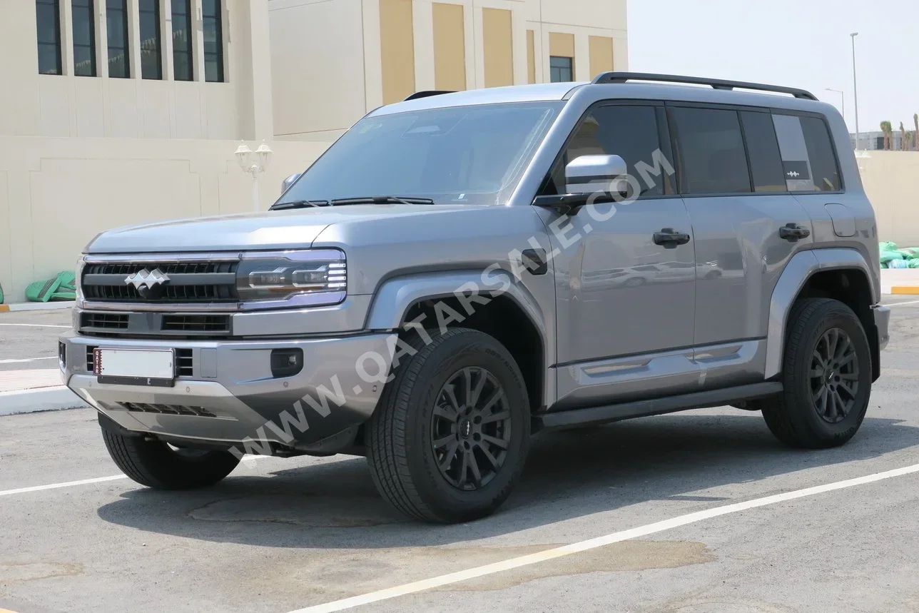 بي واي دي  ليوبيرد 5  الترا 5  2025  اوتوماتيك  800 كم  4 سلندر  دفع رباعي  اس يو في  فضي  تحت الضمان
