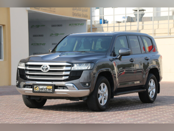Toyota  Land Cruiser  GXR Twin Turbo  2022  Automatic  49,000 Km  6 Cylinder  Four Wheel Drive (4WD)  SUV  Gray  With Warranty