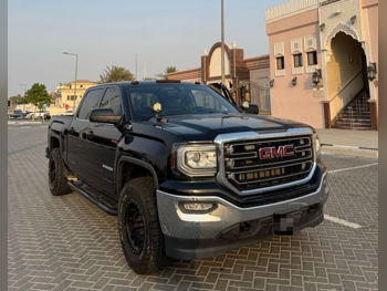 GMC  Sierra  SLE  2016  Automatic  158,544 Km  8 Cylinder  Four Wheel Drive (4WD)  Pick Up  Black