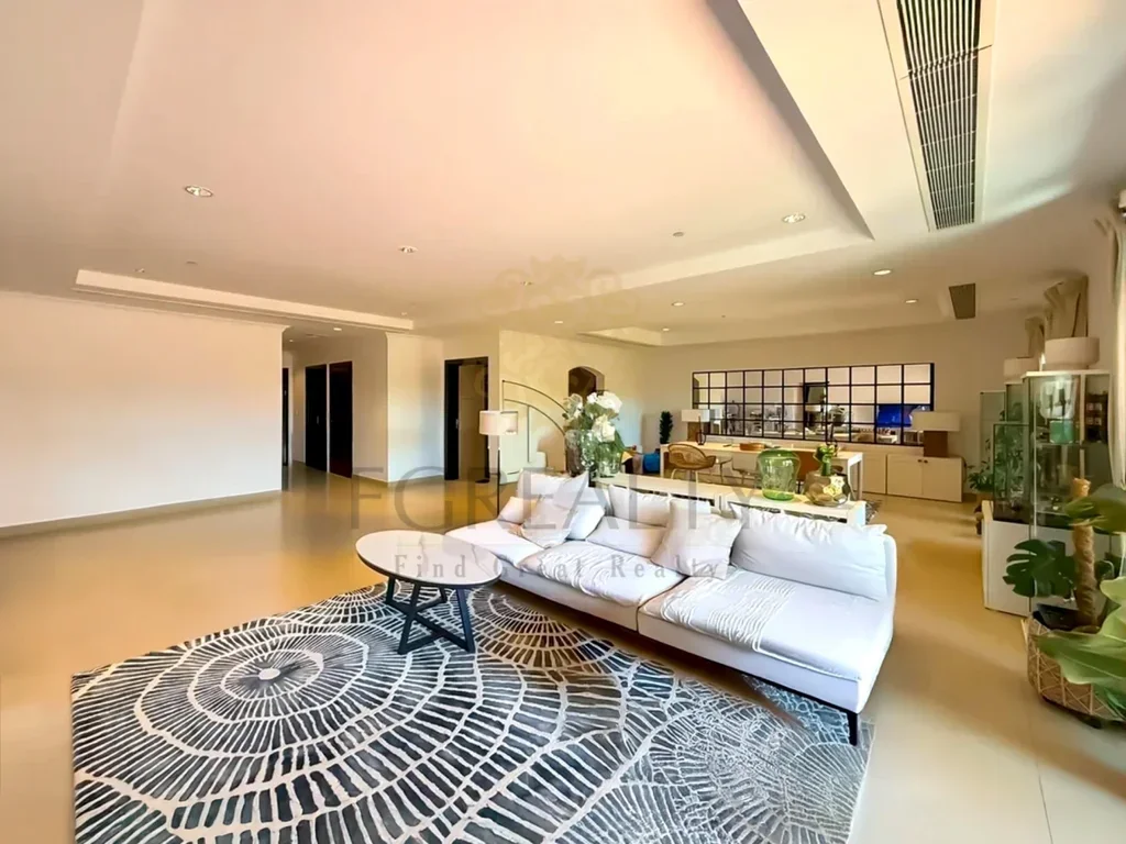 2 Bedrooms  Apartment  For Sale  in Doha -  The Pearl  Fully Furnished