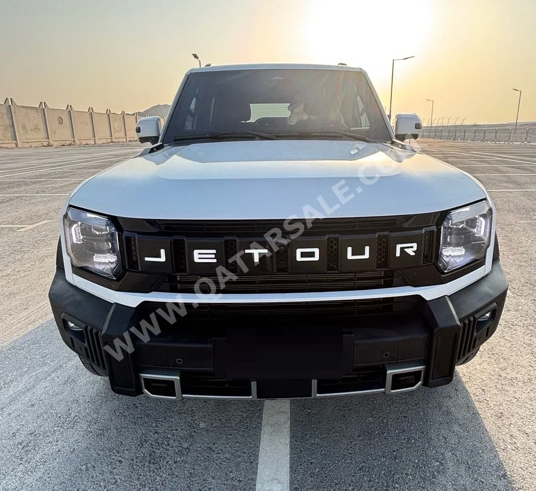 Jetour  T2  Luxury  2025  Automatic  24,830 Km  4 Cylinder  Four Wheel Drive (4WD)  SUV  White  With Warranty