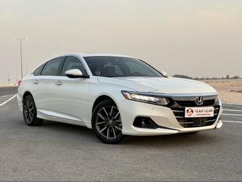Honda  Accord  2022  Automatic  10,500 Km  4 Cylinder  Front Wheel Drive (FWD)  Sedan  White  With Warranty