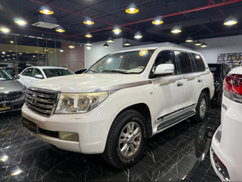 Toyota  Land Cruiser  GXR  2011  Automatic  375,000 Km  6 Cylinder  Four Wheel Drive (4WD)  SUV  White
