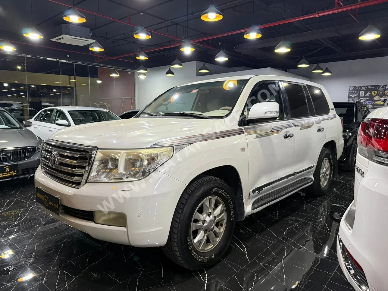 Toyota  Land Cruiser  GXR  2011  Automatic  375,000 Km  6 Cylinder  Four Wheel Drive (4WD)  SUV  White