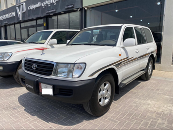 تويوتا  لاند كروزر  جي اكس  1999  عادي  497,000 كم  6 سلندر  دفع رباعي  اس يو في  أبيض
