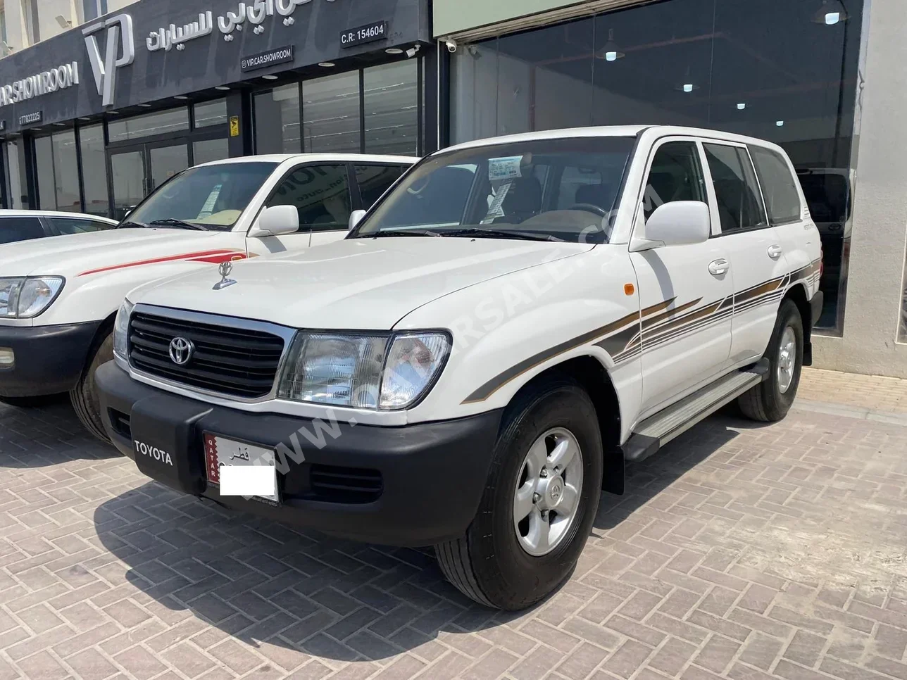 تويوتا  لاند كروزر  جي اكس  1999  عادي  497,000 كم  6 سلندر  دفع رباعي  اس يو في  أبيض