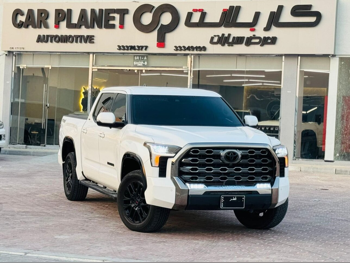 تويوتا  تندرا  تي ار دي  2022  اوتوماتيك  18,000 كم  8 سلندر  دفع رباعي  بيكب  أبيض