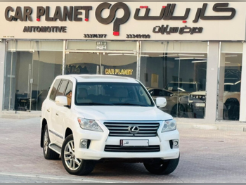 Lexus  LX  570  2014  Automatic  265,000 Km  8 Cylinder  Four Wheel Drive (4WD)  SUV  White