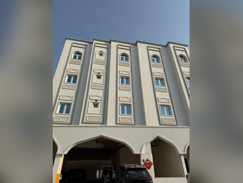 مباني ,ابراج ومجمعات - سكن عائلي  - الدوحة  - المطار القديم  للبيع
