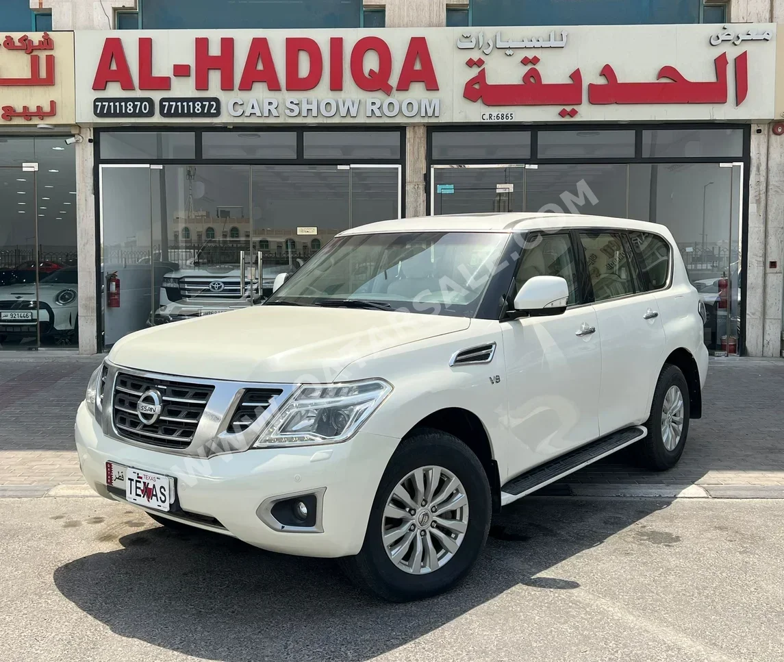 نيسان  باترول  اس اي  2015  اوتوماتيك  335,000 كم  8 سلندر  دفع رباعي  اس يو في  أبيض
