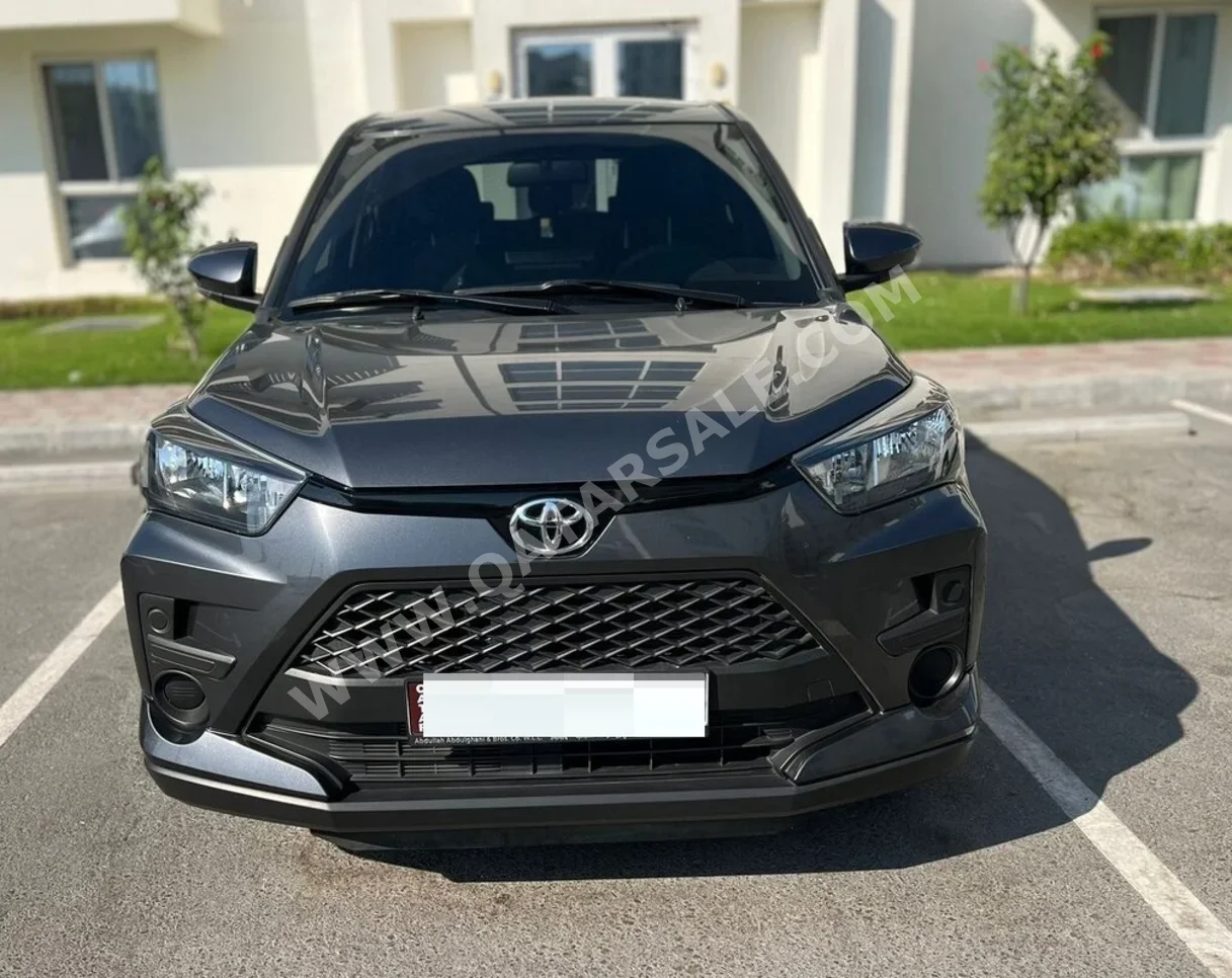 Toyota  Raize  2023  Automatic  47,500 Km  3 Cylinder  Four Wheel Drive (4WD)  SUV  Dark Gray  With Warranty