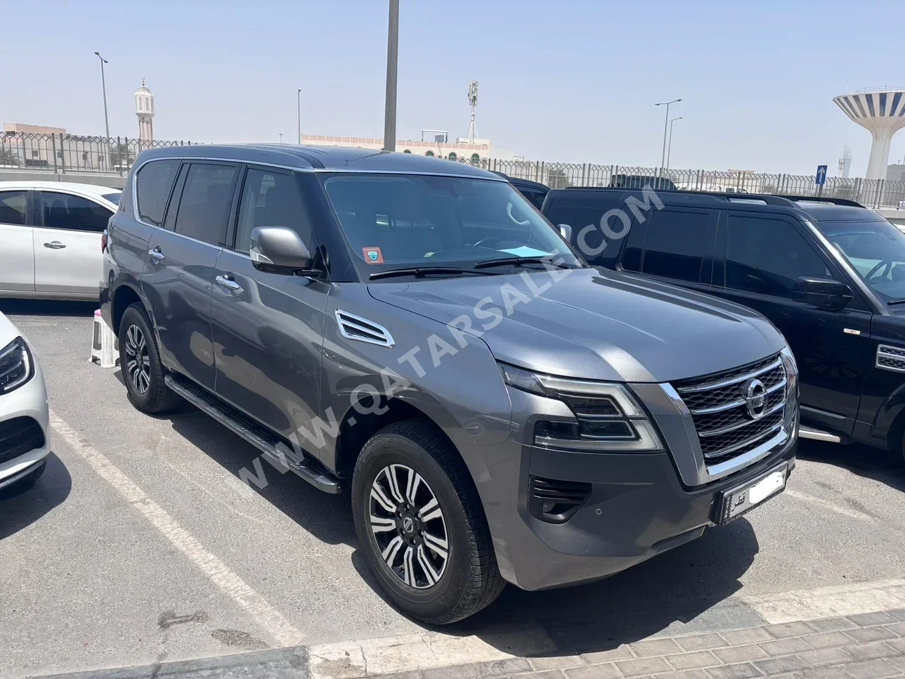 Nissan  Patrol  SE  2020  Automatic  181,000 Km  6 Cylinder  Four Wheel Drive (4WD)  SUV  Gray