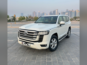 Toyota  Land Cruiser  GXR Twin Turbo  2022  Automatic  116,000 Km  6 Cylinder  Four Wheel Drive (4WD)  SUV  White