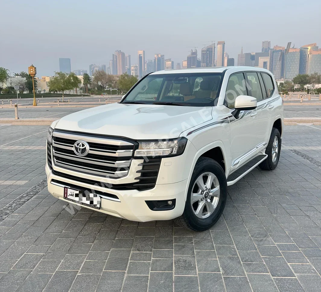 Toyota  Land Cruiser  GXR Twin Turbo  2022  Automatic  116,000 Km  6 Cylinder  Four Wheel Drive (4WD)  SUV  White