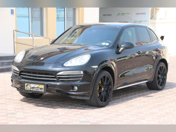 Porsche  Cayenne  S  2013  Automatic  142,000 Km  8 Cylinder  Four Wheel Drive (4WD)  SUV  Black