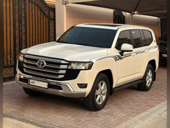 Toyota  Land Cruiser  GXR Twin Turbo  2022  Automatic  41,000 Km  6 Cylinder  Four Wheel Drive (4WD)  SUV  White  With Warranty