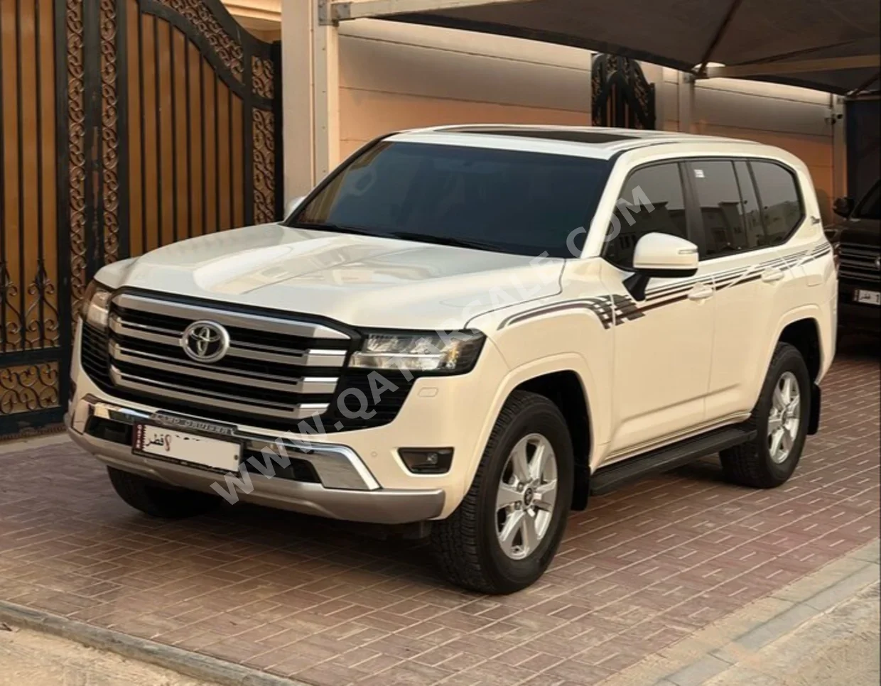 Toyota  Land Cruiser  GXR Twin Turbo  2022  Automatic  41,000 Km  6 Cylinder  Four Wheel Drive (4WD)  SUV  White  With Warranty
