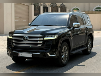 Toyota  Land Cruiser  VXR Twin Turbo  2022  Automatic  78,000 Km  6 Cylinder  Four Wheel Drive (4WD)  SUV  Black  With Warranty