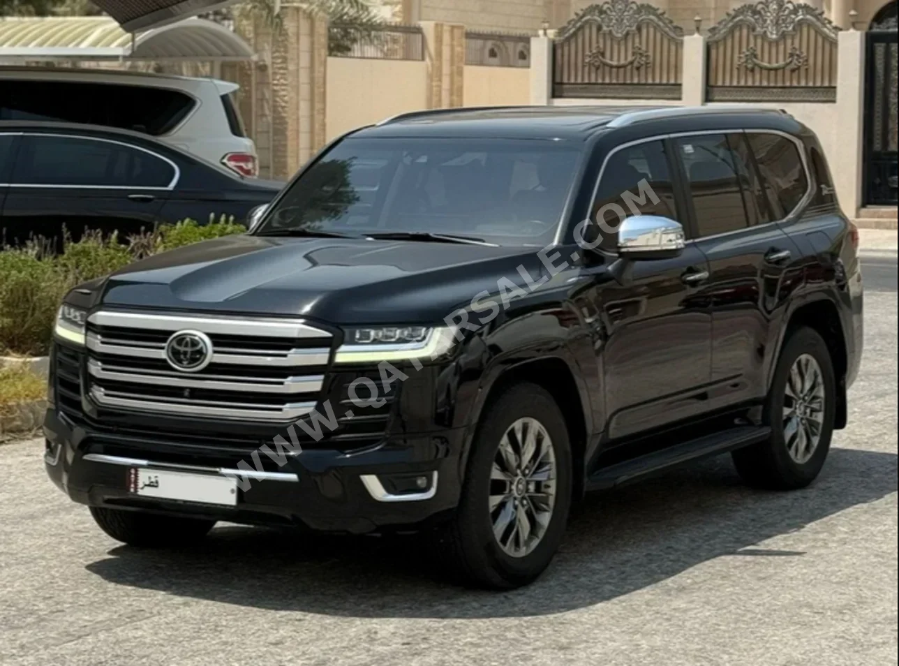 Toyota  Land Cruiser  VXR Twin Turbo  2022  Automatic  78,000 Km  6 Cylinder  Four Wheel Drive (4WD)  SUV  Black  With Warranty