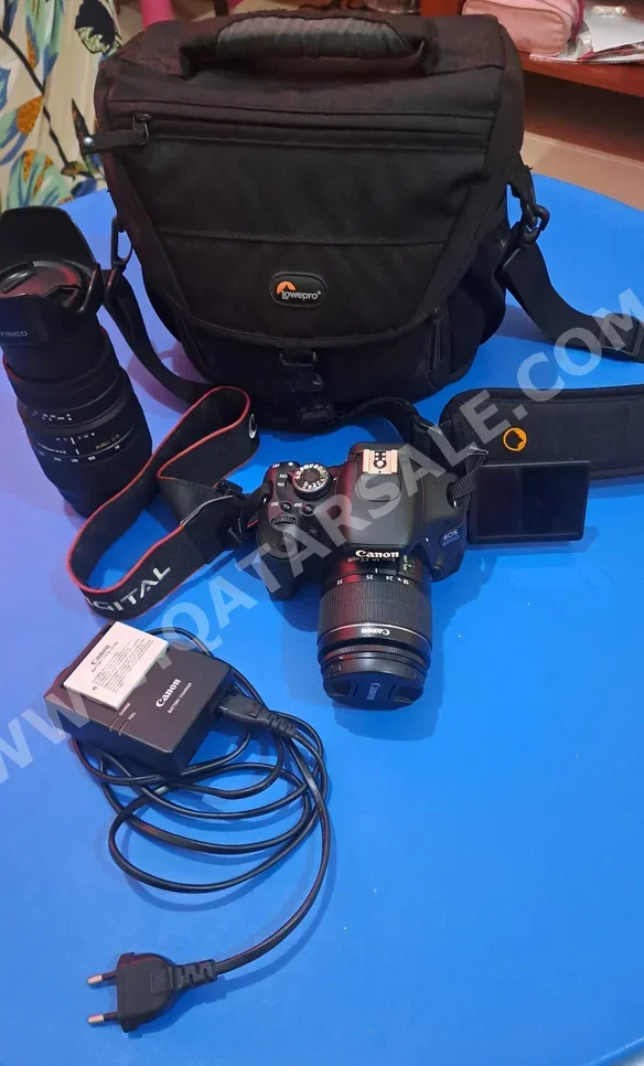 Digital Cameras Canon  600D  - 18 MP