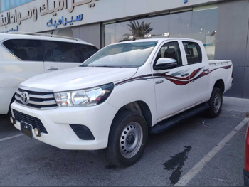 Toyota  Hilux  SR5  2020  Automatic  78,000 Km  4 Cylinder  Four Wheel Drive (4WD)  Pick Up  Red and Gray