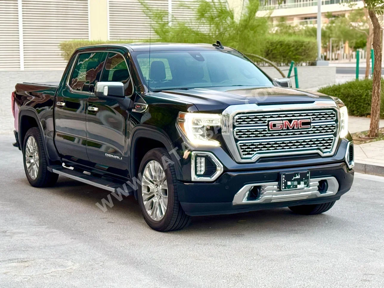 GMC  Sierra  Denali  2021  Automatic  190,000 Km  8 Cylinder  Four Wheel Drive (4WD)  Pick Up  Black  With Warranty