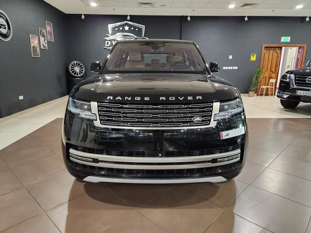 لاند روفر  رنج روفر  فوج اتش اس اي  2023  اوتوماتيك  43,000 كم  8 سلندر  دفع رباعي  اس يو في  أسود  تحت الضمان