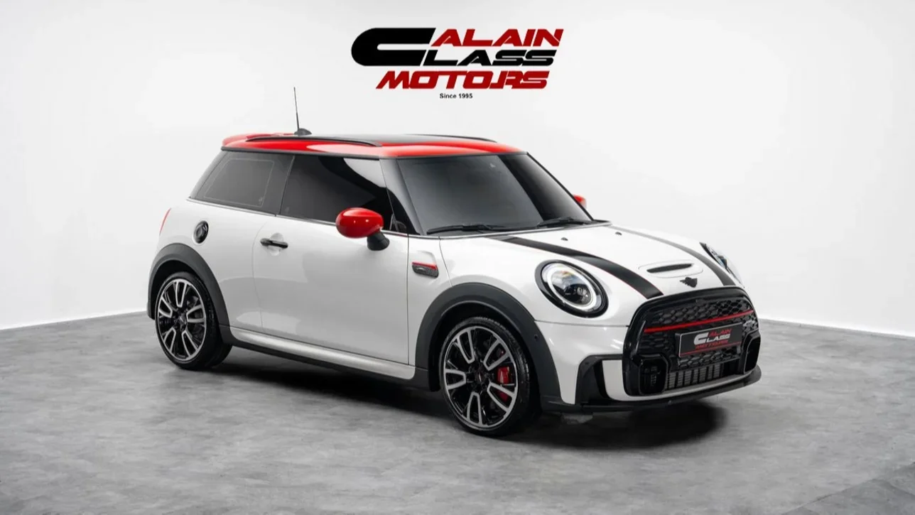 Mini  Cooper  Works  2024  Automatic  19,367 Km  4 Cylinder  Front Wheel Drive (FWD)  Hatchback  White and Red