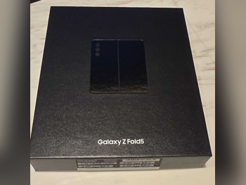 Mobile Phones Samsung  - Galaxy Z  - Fold 5  - Black  - 256 GB  - Under Warranty