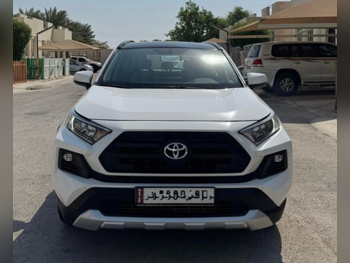 Toyota  Rav 4  2023  Automatic  58,000 Km  4 Cylinder  Four Wheel Drive (4WD)  SUV  Pearl  With Warranty