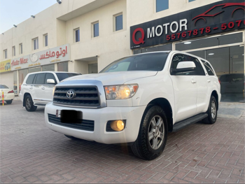 Toyota  Sequoia  SR5  2012  Automatic  374,000 Km  8 Cylinder  Four Wheel Drive (4WD)  SUV  White
