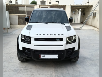 Land Rover  Defender  90 HSE  2022  Automatic  41,000 Km  6 Cylinder  Four Wheel Drive (4WD)  SUV  White