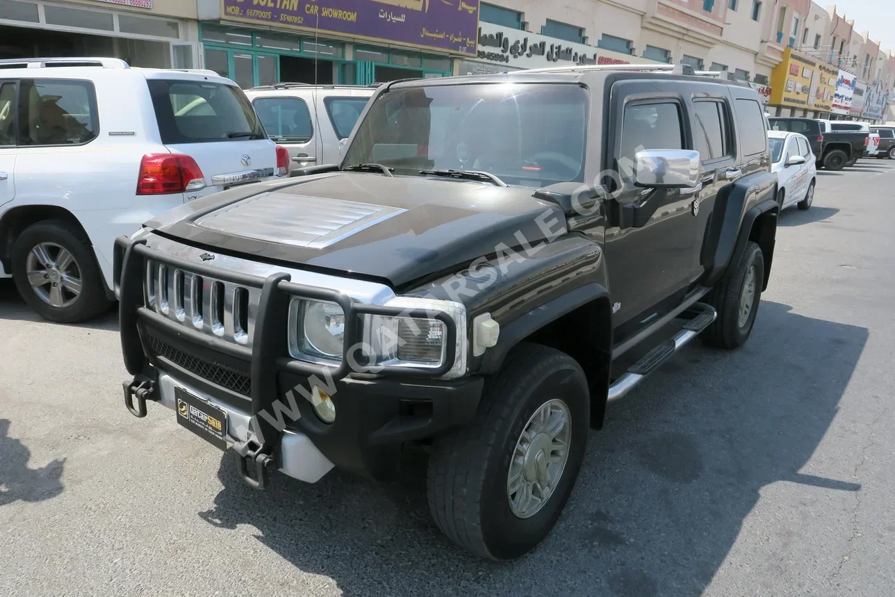 همر  اتش 3  2008  اوتوماتيك  294,000 كم  3 سلندر  دفع رباعي  اس يو في  أسود