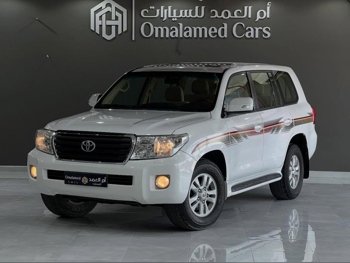 تويوتا  لاند كروزر  جي اكس ار  2013  اوتوماتيك  463,000 كم  8 سلندر  دفع رباعي  اس يو في  أبيض