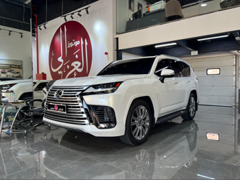 Lexus  LX  600 VIP  2023  Automatic  36,000 Km  6 Cylinder  Four Wheel Drive (4WD)  SUV  Pearl  With Warranty