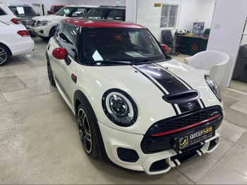 Mini  Cooper  JCW  2016  Automatic  139,000 Km  4 Cylinder  Front Wheel Drive (FWD)  Hatchback  Beige