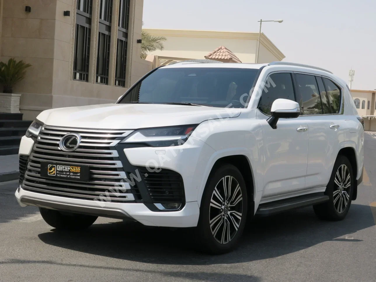 Lexus  LX  700 h  2025  Automatic  6,800 Km  6 Cylinder  Four Wheel Drive (4WD)  SUV  White  With Warranty