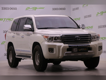 Toyota  Land Cruiser  GXR - Limited  2015  Automatic  600,000 Km  8 Cylinder  Four Wheel Drive (4WD)  SUV  Pearl
