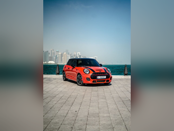 Mini  Cooper  JCW  2019  Automatic  60,000 Km  4 Cylinder  Front Wheel Drive (FWD)  Hatchback  Red